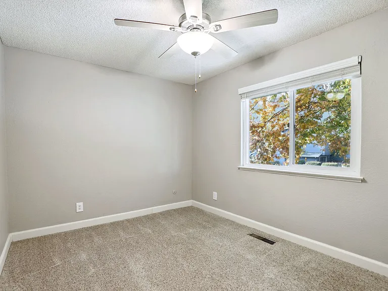 Westwood Apartments — Photo 29