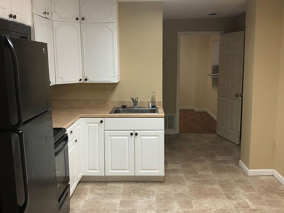 2nd image of 707 Washington Blvd #B