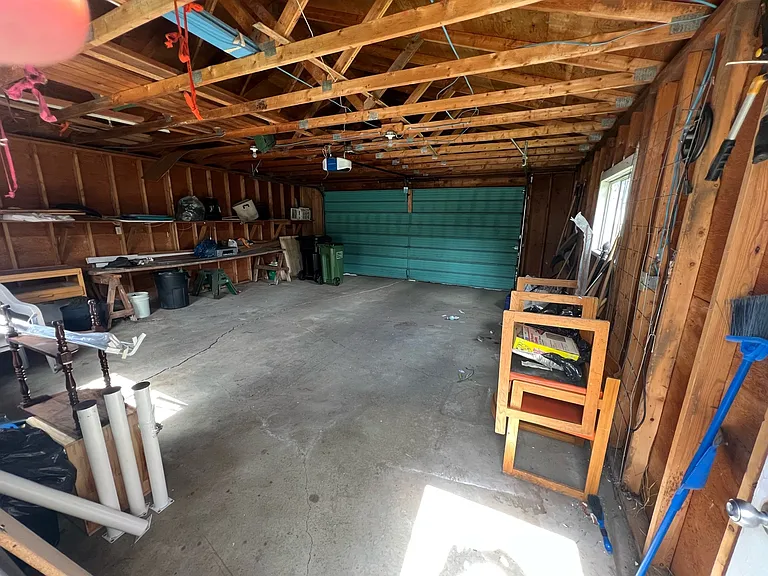 1253 Lakewood Rd N — Photo 7