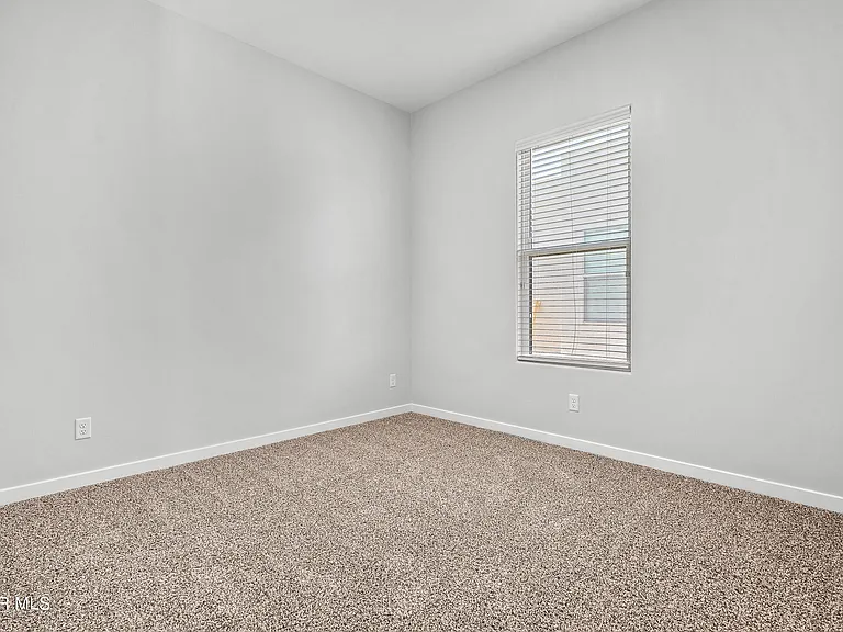 13992 Margaret Ponce Ave — Photo 10