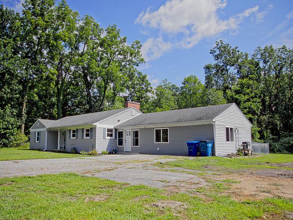 5th image of 15783 Portage Rd