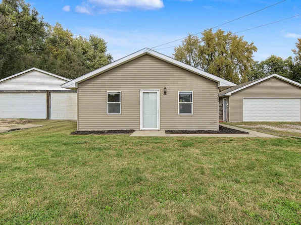 5335 NW 60th Ave, Johnston, IA 50131