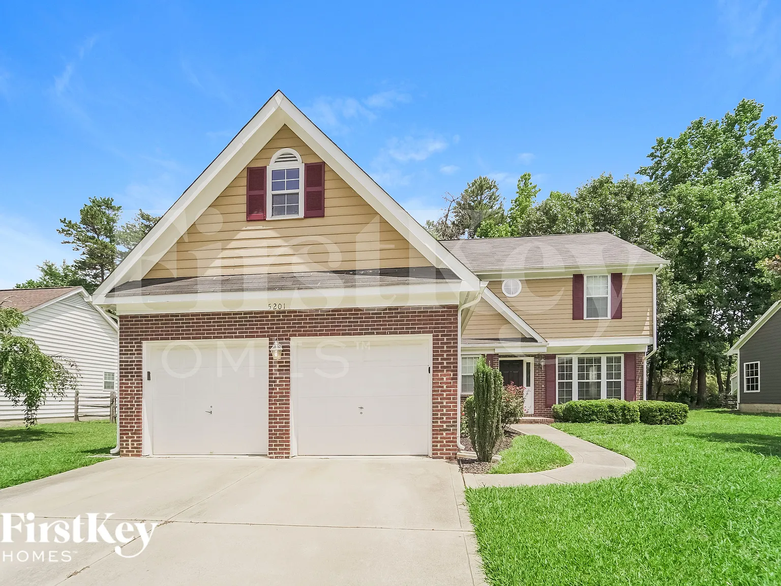 4 bed, 2.5 bath, 2087 sqft, $2,205 — Photo 1