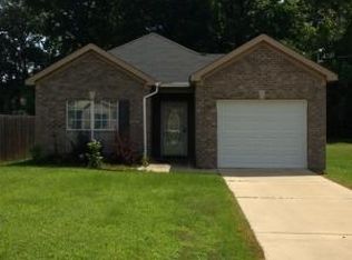 522 Cherry Ln, Columbus, MS 39702