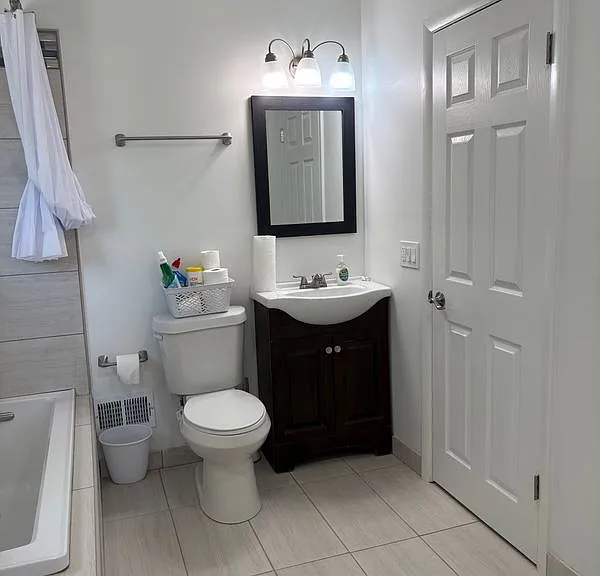1352 Meredith Dr — Photo 5