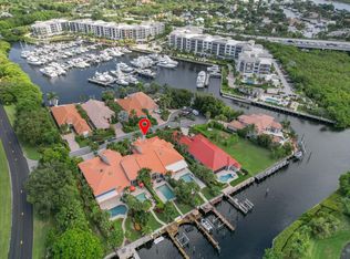 2045 La Porte Dr, Palm Beach Gardens, FL 33410