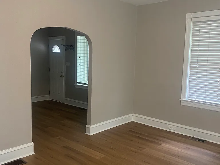 735 Market St — Photo 5
