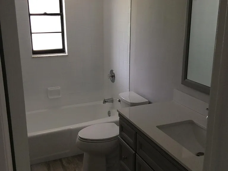 1119 SE 21st Ter — Photo 11