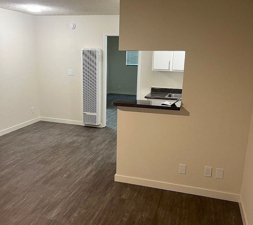 1st image of 1213 Venice Blvd APT 4
