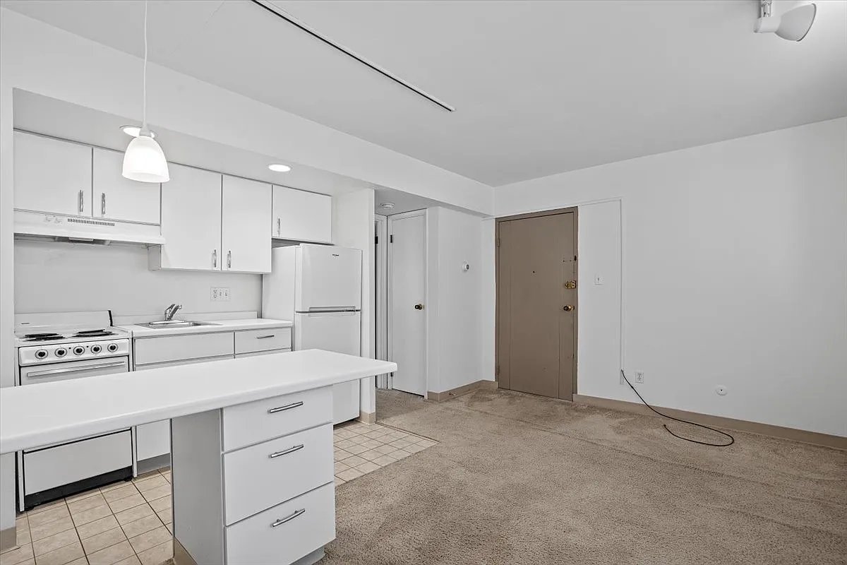 1 bed, $1,395 — Photo 2