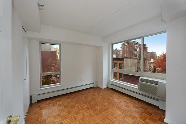 Rented by Manhattan Skyline | media 4