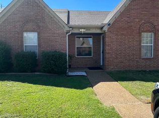 4141 Meadow Heath Ln, Memphis, TN 38115