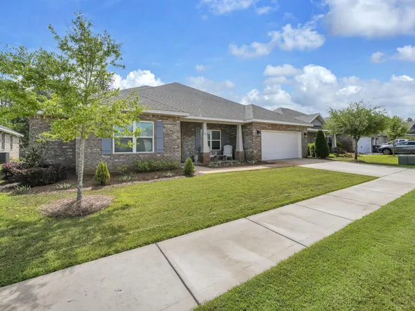 83 Sky Way, Freeport, FL 32439