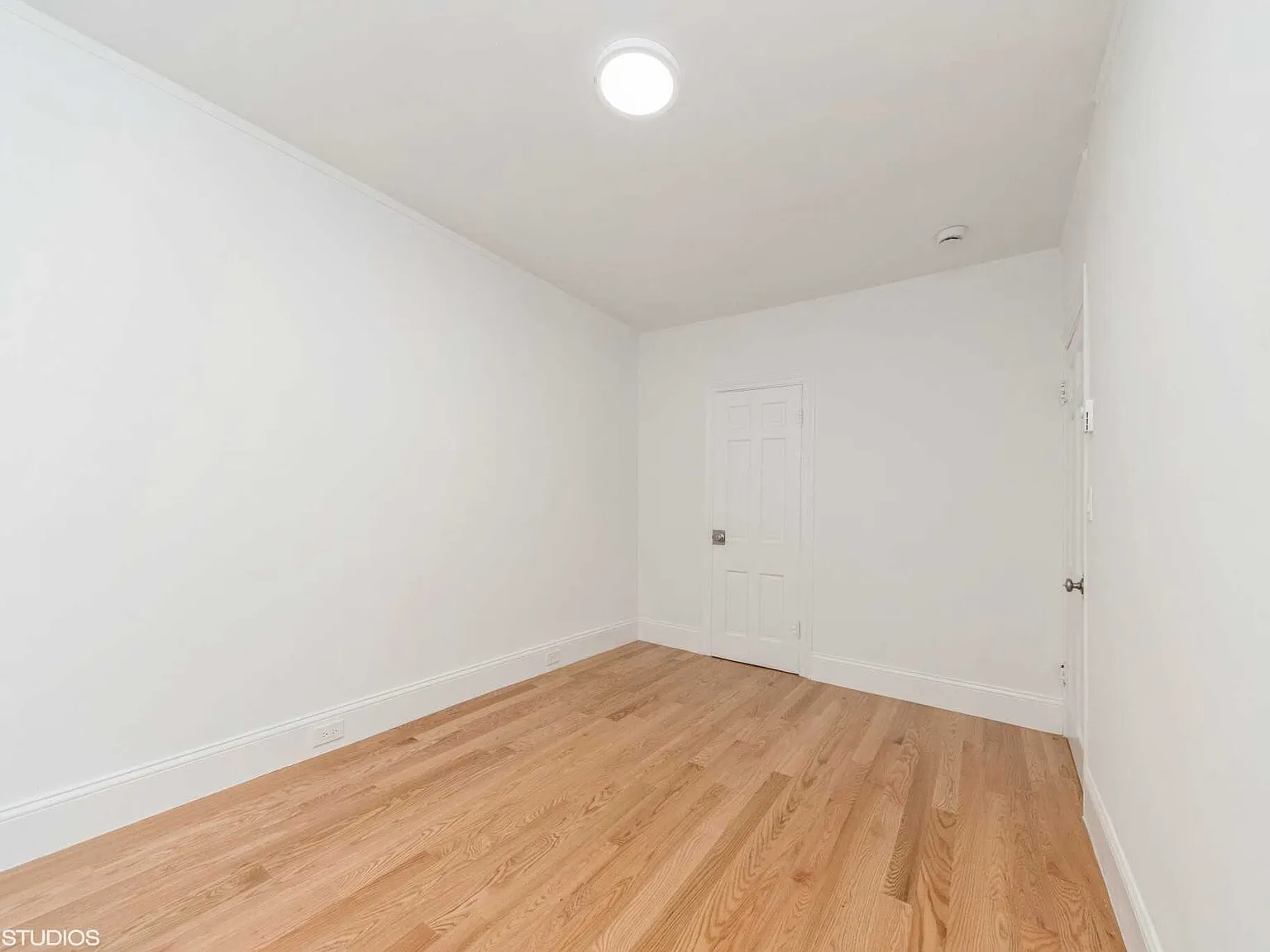 3 bed, $5,200 — Photo 3
