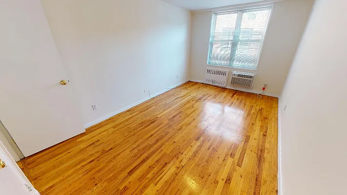 Rented by Metro Garden Realty NYC | media 11