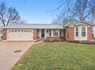 714 Windingpath Ln, Ballwin, MO 63021