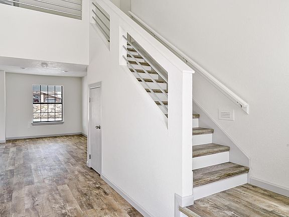 4th image of 3021 Stone Lake Pl