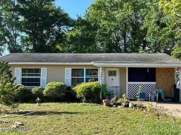 101 Hibiscus Dr, Daytona Beach, FL 32117