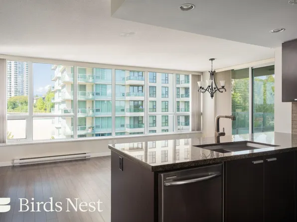 2232 Douglas Rd #705, Burnaby, BC V5C 0G9