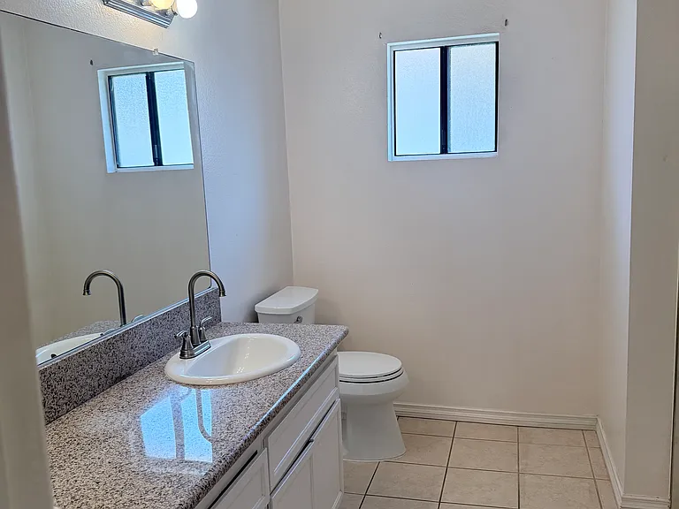 511 N McPherrin Ave #A — Photo 9