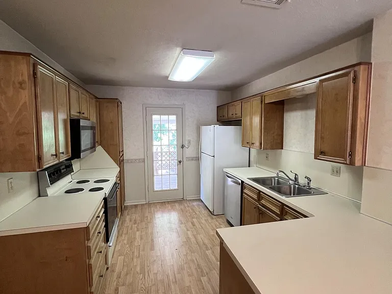 2104 Terrace Dr — Photo 21