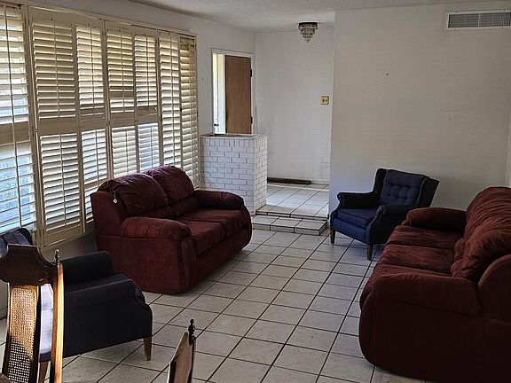 3rd image of 6213 Belton Rd