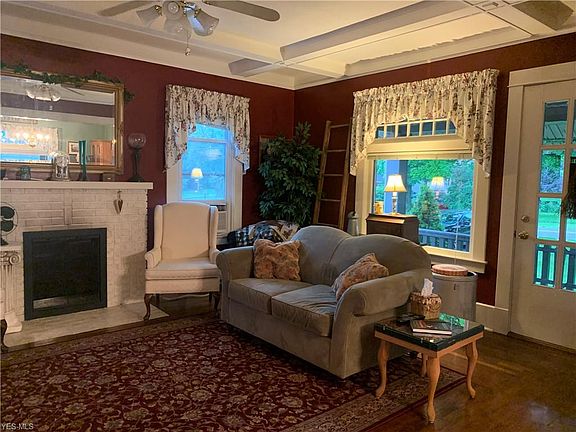 5th image of 139 Meadowbrook Ave