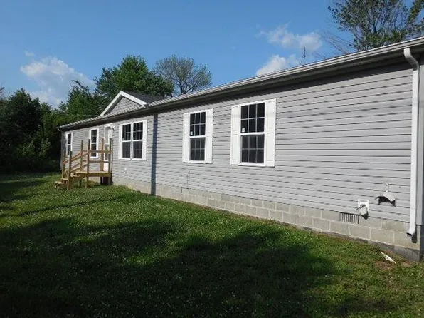 100 W Main St, West Liberty, IL 62475