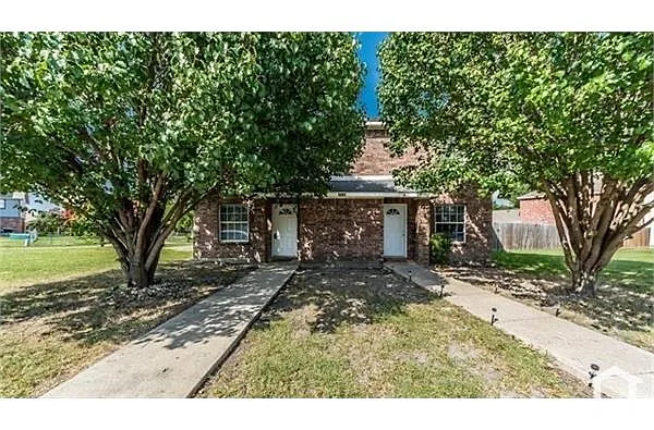 Building Photo - 2708 Clemson Cir #B
