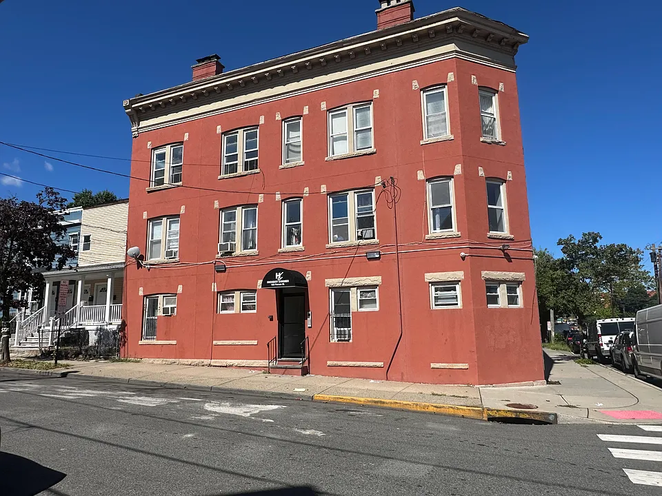 153A Pierson St #9