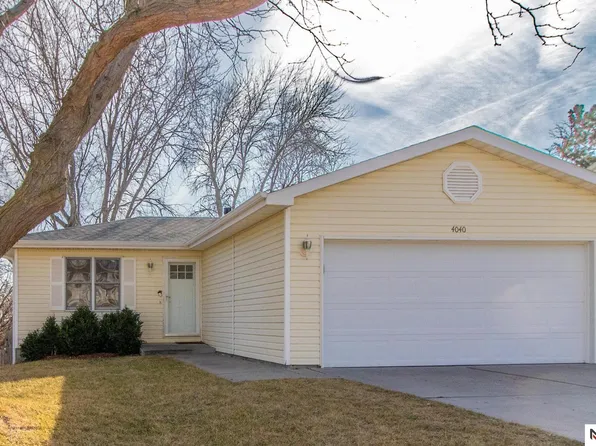 4040 NW 57th St, Lincoln, NE 68524