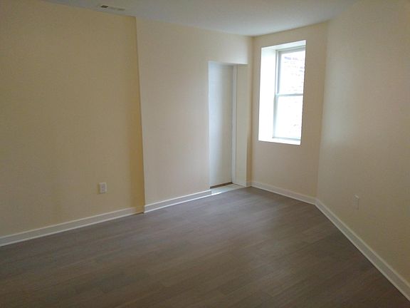 2nd image of 718 N 15th St APT 1