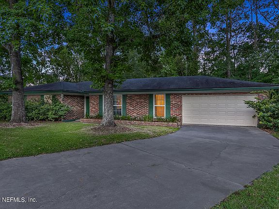 3rd image of 6744 Alisma Ln