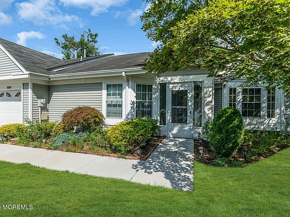 4th image of 1016B Buckingham Drive