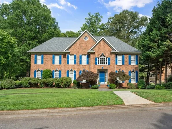 1455 Turkey Hill Rd, Winston Salem, NC 27106