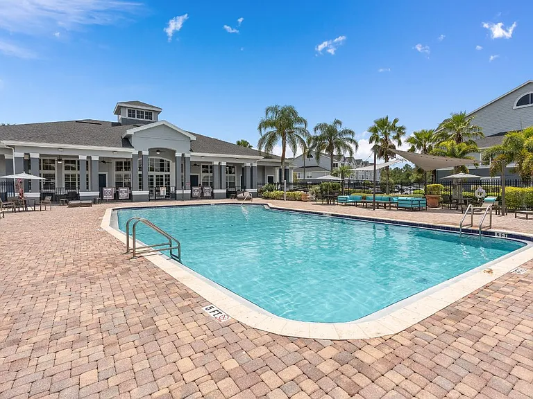 ARIUM Crowntree Lakes — Photo 26
