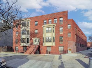 421 Adelphi St APT A, Brooklyn, NY 11238