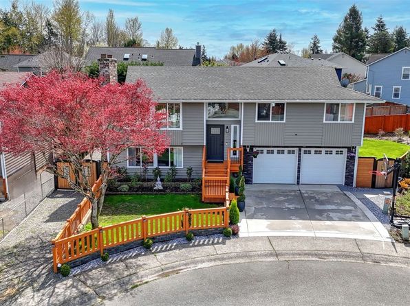 950 Anacortes Court NE, Renton, WA 98059
