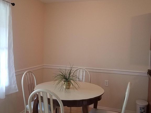 4th image of 1210B Shetland Dr #1002