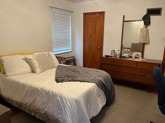 5th image of 4609 Jamieson Ave #2nd