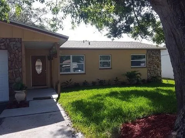 2051 23rd St SW, Largo, FL 33774