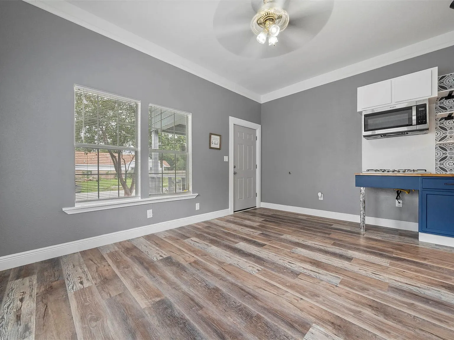 1 bed, 1.0 bath, 908 sqft, $975 — Photo 3