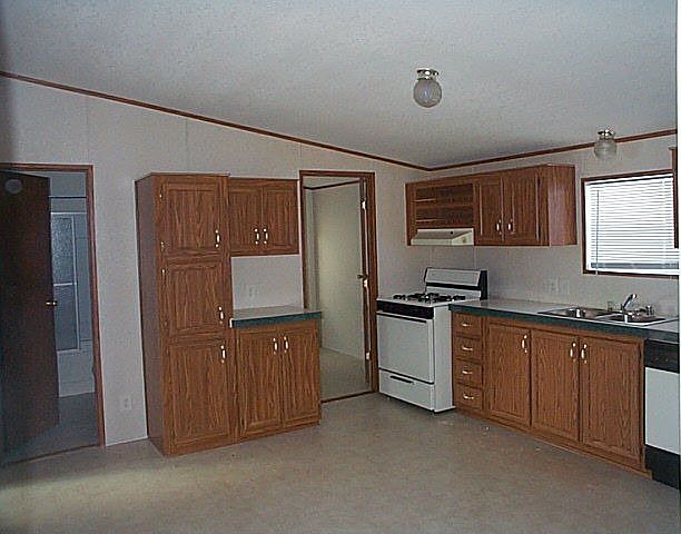 1st image of 9525 Earl Dr