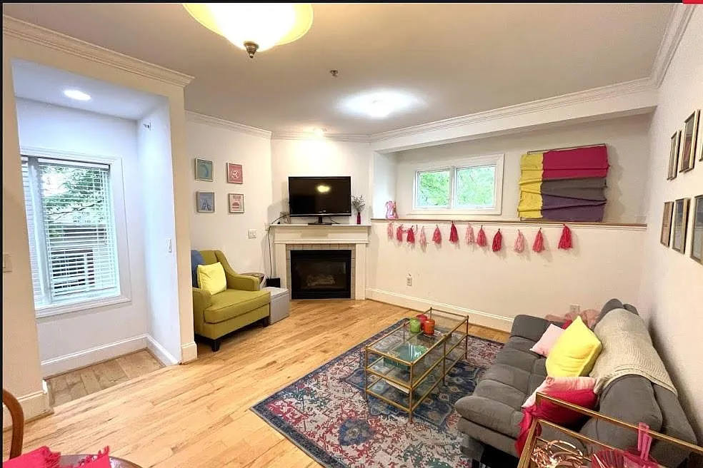 3 bed, 1330 sqft, $3,200 — Photo 3
