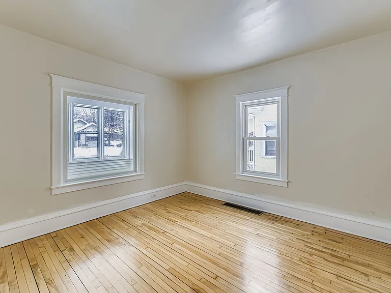 3507 Newton Ave N — Photo 10