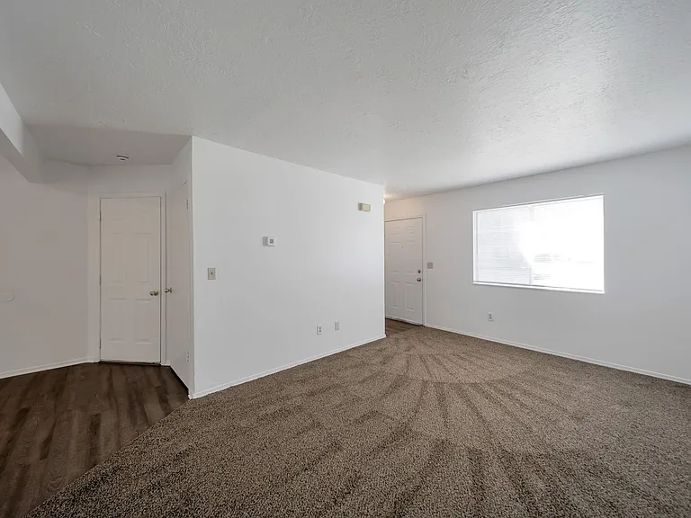 558 N Redwood Rd #2 — Photo 7