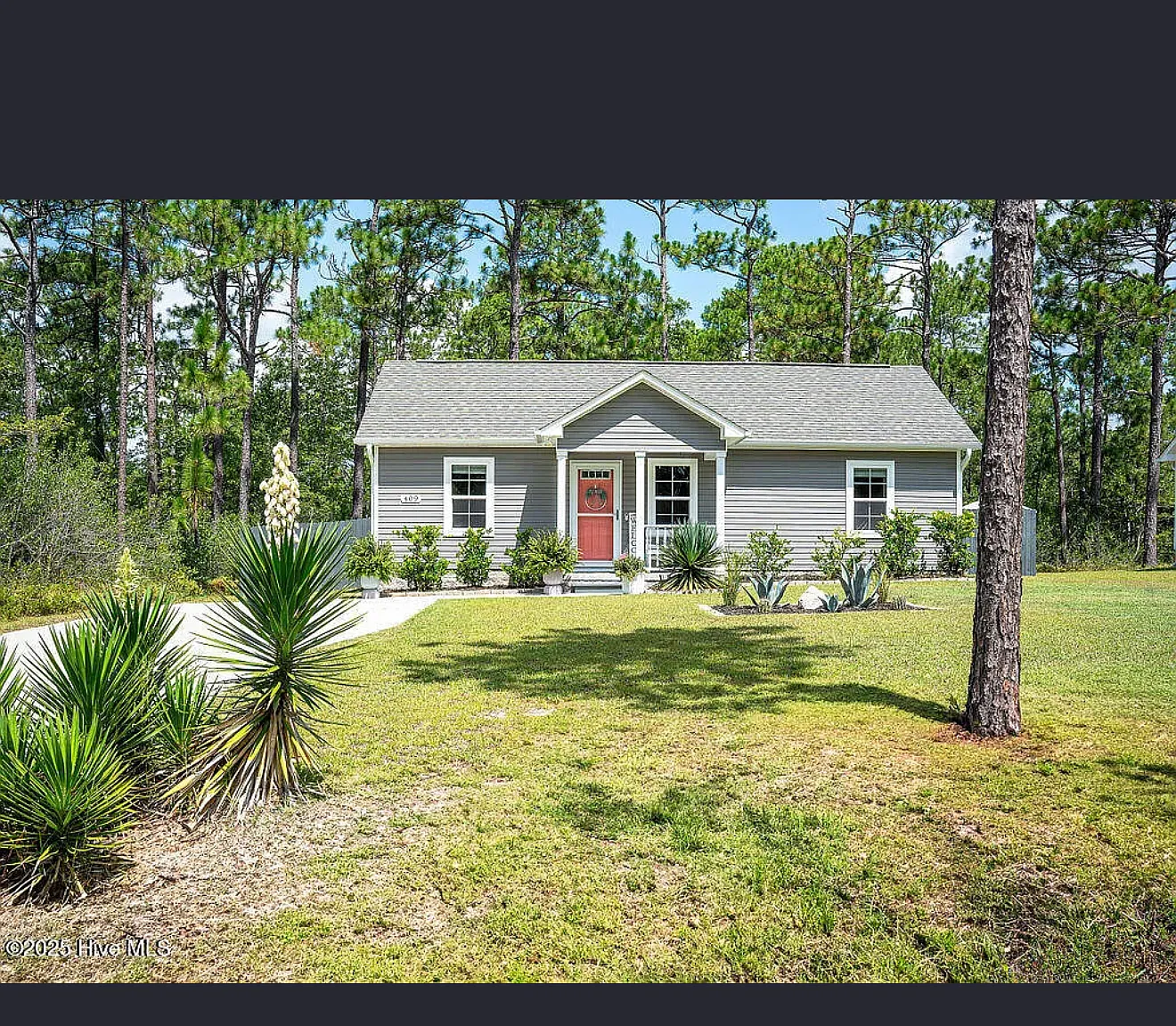 2 bed, 836 sqft, $1,700 — Photo 3