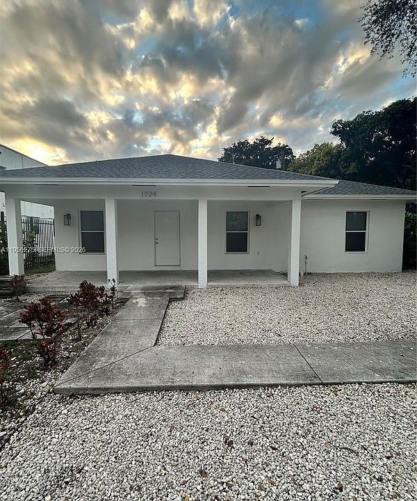 1st image of 1724 NW 1st Pl