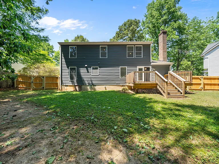 2108 Treverton Pl — Photo 32