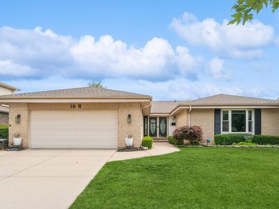18 W Appletree Ln, Arlington Heights, IL, 60004